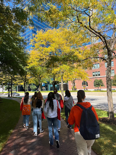 Nyla Smith ‘29, Olivia Cuervo ‘29, Maria Elisa Marini ‘28, Grace Diez ‘27, Ivanka Brutus ‘27, Isabella Storm ‘26, and Sofia Barrera ‘25 attend the summit in Chicago.
