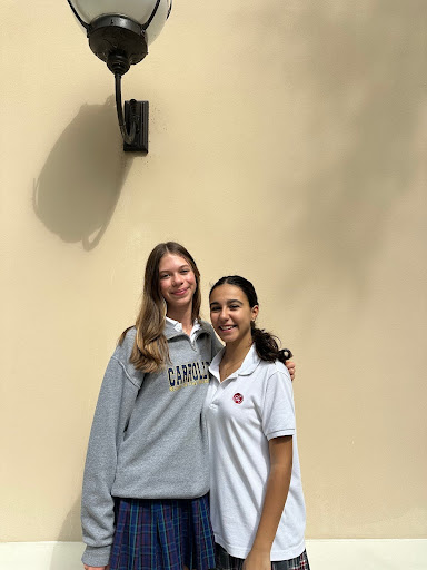 Lola Rubio poses with her host, Isabella Prado '28.