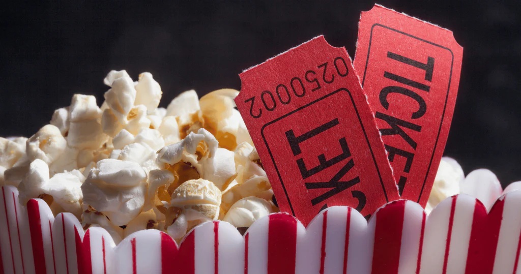https://alamocitypopcorn.com/blogs/blogs/why-is-popcorn-a-movie-snack